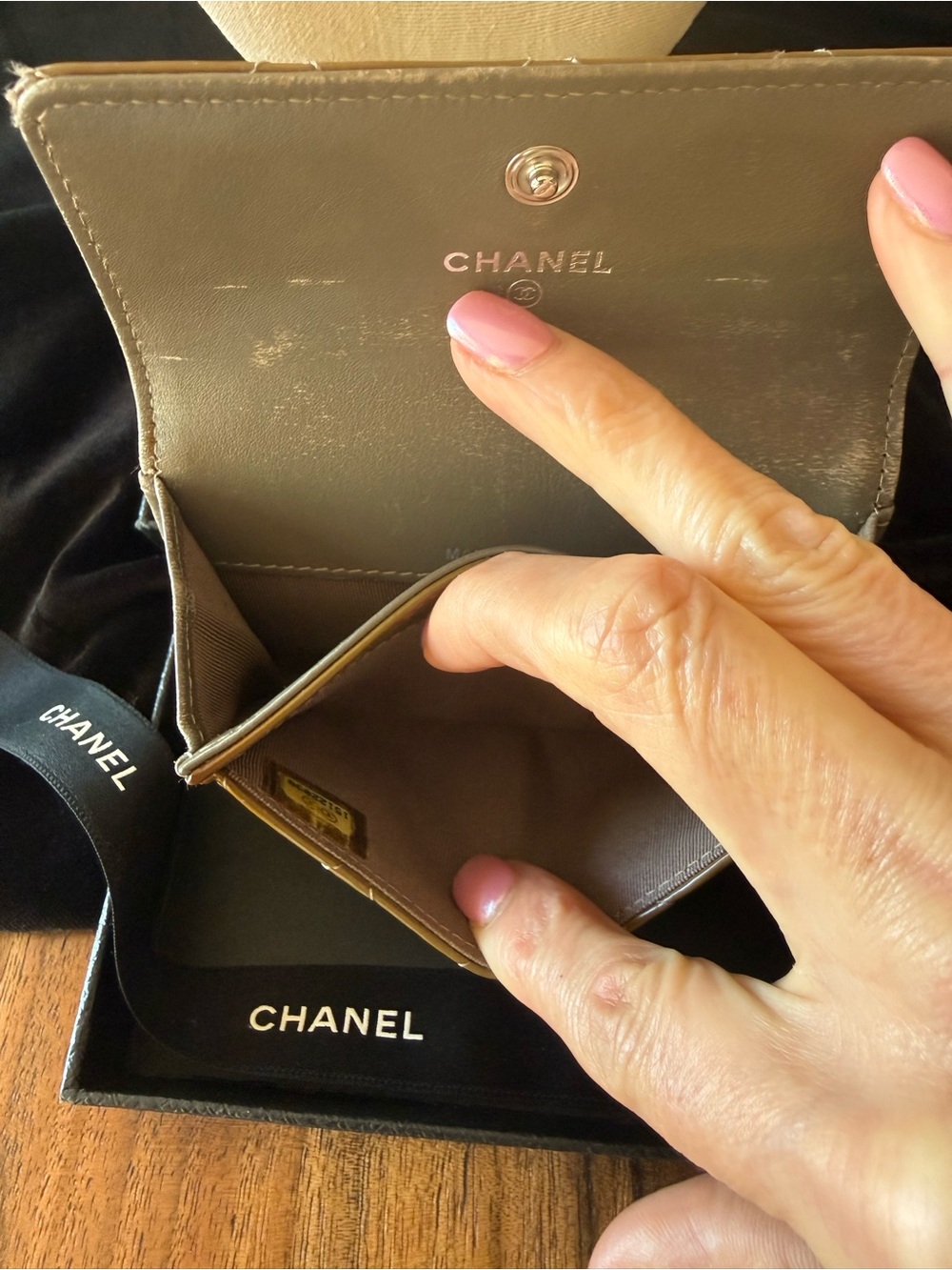 Chanel Quilted Patent Leather Compact Credit Card 💳 Wallet - Caramel Color - Picture 6 of 15